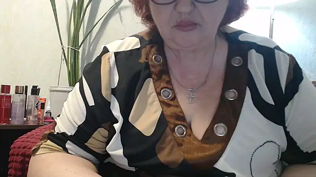 Snapshot of DeniseeRosea chatting on April 8, 2026, 10:33 pm DeniseeRosea online show from April 8, 2026, 10:33 pm