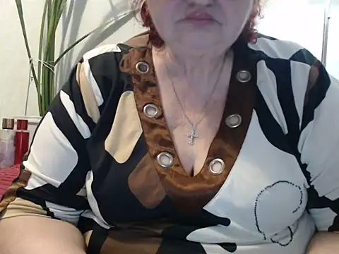 Snapshot of DeniseeRosea chatting on May 17, 2026, 5:57 pm DeniseeRosea online show from May 17, 2026, 5:57 pm