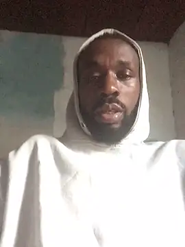 Snapshot of onewinnertee chatting on April 9, 2026, 12:22 pm onewinnertee online show from April 9, 2026, 12:22 pm