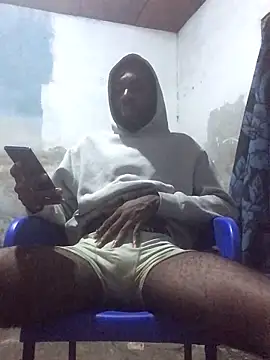 Snapshot of onewinnertee chatting on April 10, 2026, 12:28 am onewinnertee online show from April 10, 2026, 12:28 am