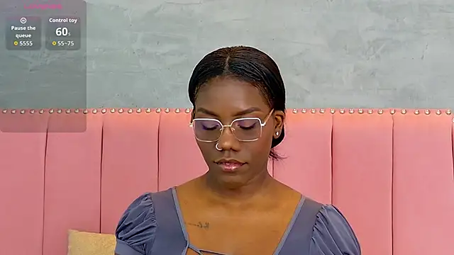 Alaia Colins online show from February 20, 2026, 11:39 pm