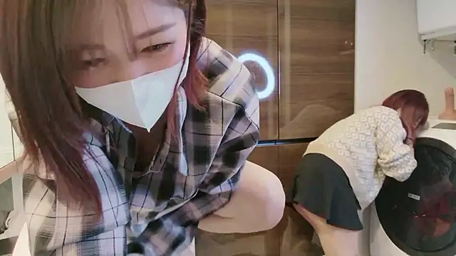 Snapshot of NA-KAREN-V8 chatting on February 24, 2026, 1:23 pm NA-KAREN-V8 online show from February 24, 2026, 1:23 pm