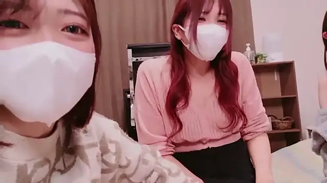 Snapshot of NA-KAREN-V8 chatting on February 19, 2026, 2:03 pm NA-KAREN-V8 online show from February 19, 2026, 2:03 pm