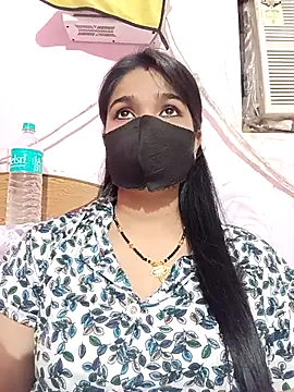 Snapshot of Simran-001 chatting on October 10, 2025, 6:53 pm Simran-001 online show from October 10, 2025, 6:53 pm