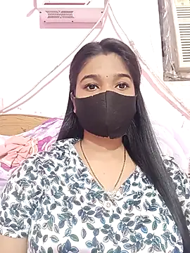 Snapshot of Simran-001 chatting on September 18, 2025, 7:00 am Simran-001 online show from September 18, 2025, 7:00 am