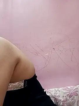 Snapshot of Simran-001 chatting on December 14, 2025, 11:49 am Simran-001 online show from December 14, 2025, 11:49 am