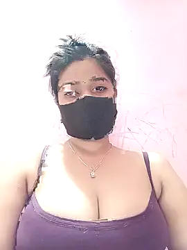 Snapshot of Simran-001 chatting on April 15, 2026, 12:10 pm Simran-001 online show from April 15, 2026, 12:10 pm