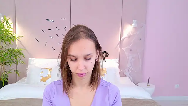 Snapshot of SandraTucker chatting on November 3, 2025, 3:01 am SandraTucker online show from November 3, 2025, 3:01 am