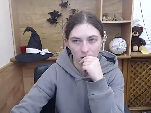 Snapshot of AmandaJi_ chatting on December 1, 2025, 7:42 am AmandaJi online show from December 1, 2025, 7:42 am