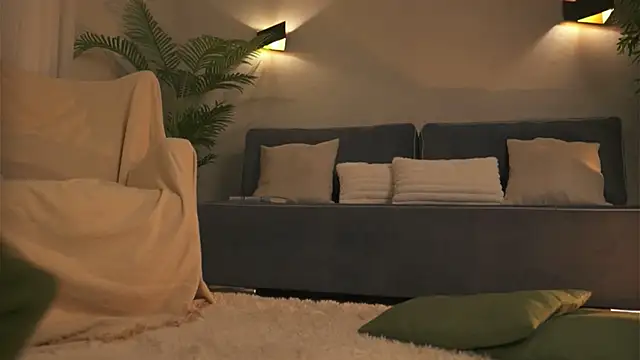 Snapshot of Sofa_01 chatting on May 5, 2026, 2:09 pm Sofa 01 online show from May 5, 2026, 2:09 pm