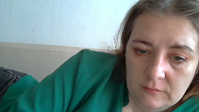 Snapshot of WriterInna44 chatting on March 19, 2025, 11:17 am WriterInna44 online show from March 19, 2025, 11:17 am