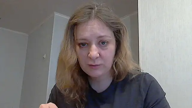 Snapshot of WriterInna44 chatting on February 10, 2025, 11:04 am WriterInna44 online show from February 10, 2025, 11:04 am