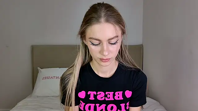 Snapshot of GabriellaOlsen chatting on November 5, 2025, 11:57 am GabriellaOlsen online show from November 5, 2025, 11:57 am