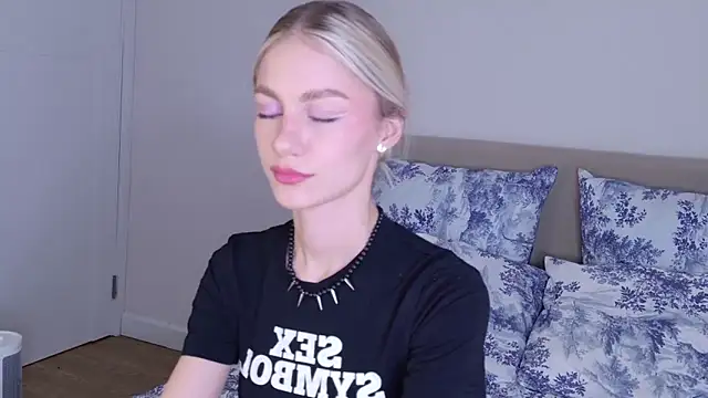 Snapshot of GabriellaOlsen chatting on December 17, 2025, 1:38 pm GabriellaOlsen online show from December 17, 2025, 1:38 pm