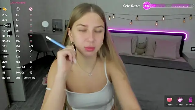 Snapshot of AureliaBliss_ chatting on July 12, 2026, 4:57 am AureliaBliss online show from July 12, 2026, 4:57 am