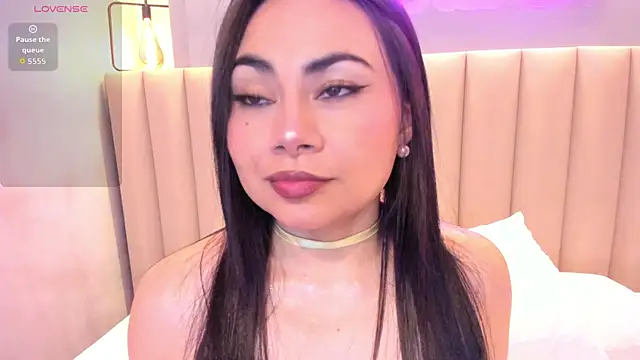 Naomymonroe  online show from March 28, 2026, 10:00 pm