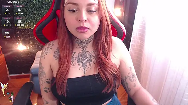 Snapshot of natyk_m chatting on November 11, 2025, 4:24 pm natyk m online show from November 11, 2025, 4:24 pm