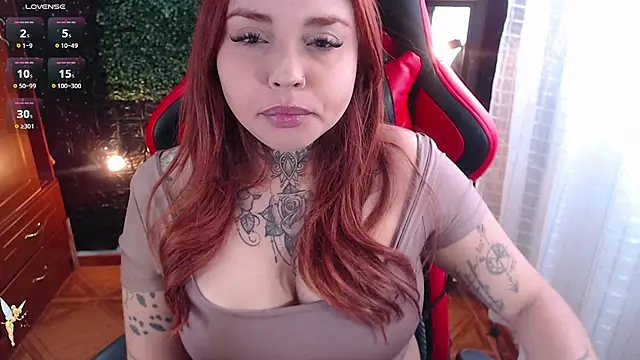 Snapshot of natyk_m chatting on November 8, 2025, 4:43 pm natyk m online show from November 8, 2025, 4:43 pm