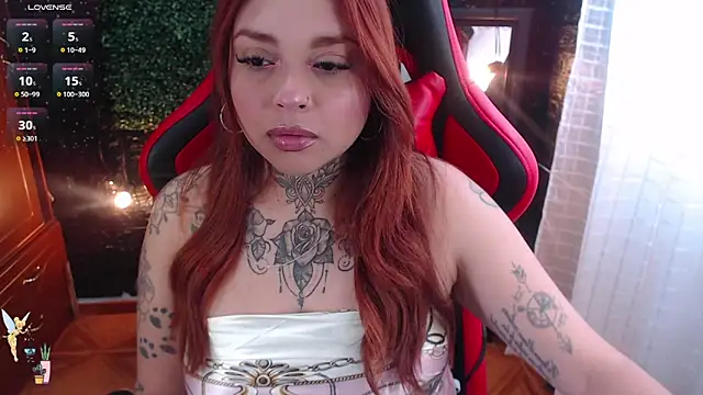 Snapshot of natyk_m chatting on November 10, 2025, 3:06 pm natyk m online show from November 10, 2025, 3:06 pm