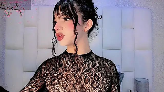 Snapshot of Angeles_Busst chatting on January 12, 2026, 8:47 pm Angeles Busst online show from January 12, 2026, 8:47 pm