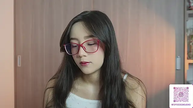 sophi lii online show from April 18, 2026, 11:49 pm