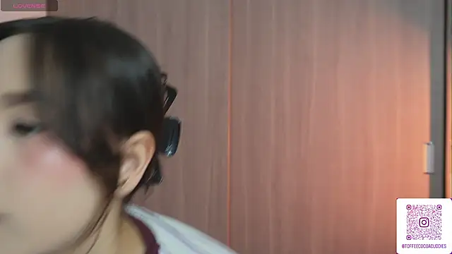 Snapshot of sophi_lii chatting on April 22, 2026, 11:00 pm sophi lii online show from April 22, 2026, 11:00 pm
