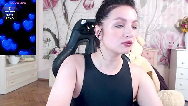 Snapshot of BritneyBarker chatting on September 26, 2025, 2:18 am BritneyBarker online show from September 26, 2025, 2:18 am