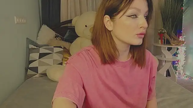 Snapshot of BritneyBarker chatting on May 24, 2026, 5:35 pm BritneyBarker online show from May 24, 2026, 5:35 pm
