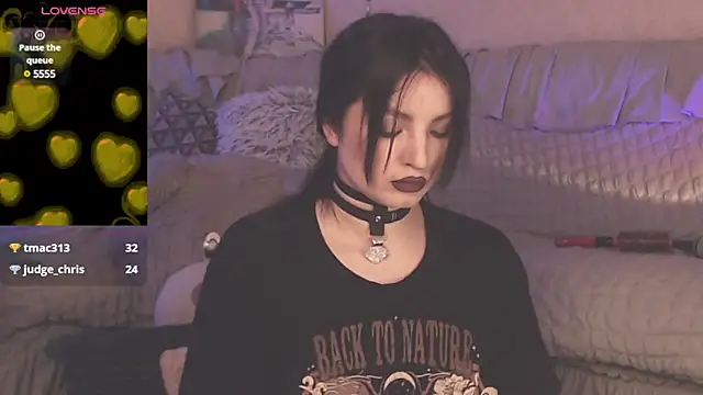 Snapshot of BritneyBarker chatting on March 15, 2025, 4:46 am BritneyBarker online show from March 15, 2025, 4:46 am