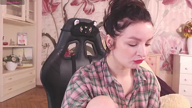 Snapshot of BritneyBarker chatting on September 14, 2025, 3:07 am BritneyBarker online show from September 14, 2025, 3:07 am