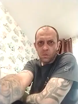 MaxDevilWhite online show from April 10, 2026, 4:36 pm