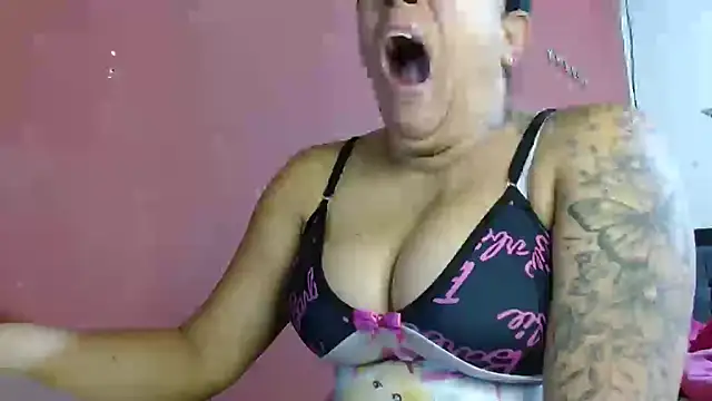 Tammyymilf online show from October 5, 2025, 9:55 am