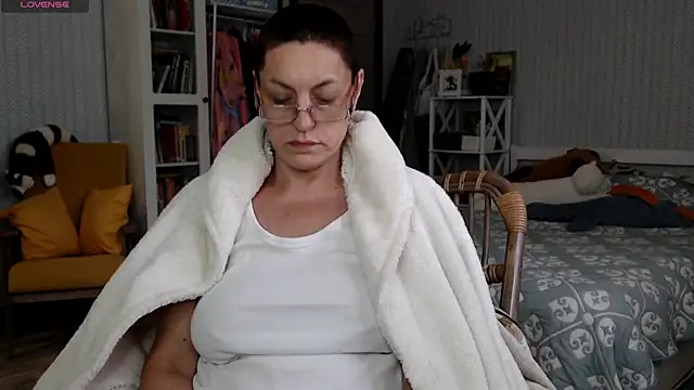 Snapshot of Soffya_Soy chatting on May 27, 2026, 6:32 am Soffya Soy online show from May 27, 2026, 6:32 am