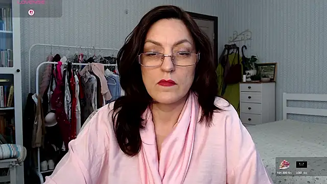 Snapshot of Soffya_Soy chatting on April 16, 2026, 6:58 am Soffya Soy online show from April 16, 2026, 6:58 am