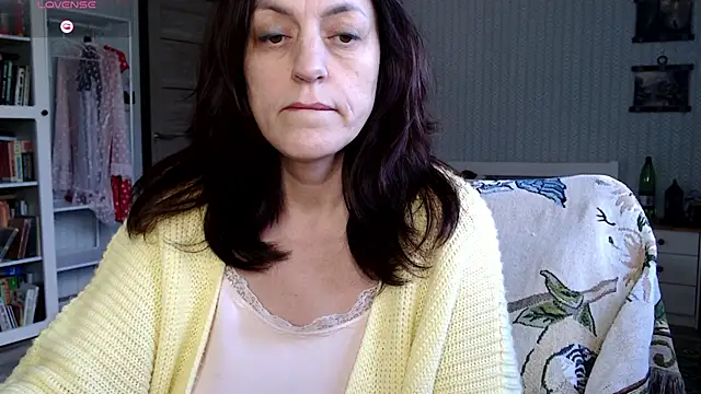 Snapshot of Soffya_Soy chatting on April 28, 2026, 4:28 am Soffya Soy online show from April 28, 2026, 4:28 am