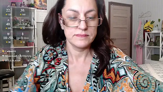 Snapshot of Soffya_Soy chatting on May 6, 2026, 10:47 pm Soffya Soy online show from May 6, 2026, 10:47 pm