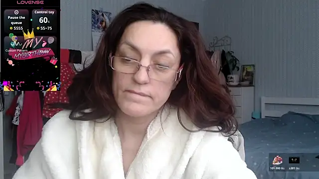 Snapshot of Soffya_Soy chatting on February 8, 2026, 9:40 am Soffya Soy online show from February 8, 2026, 9:40 am