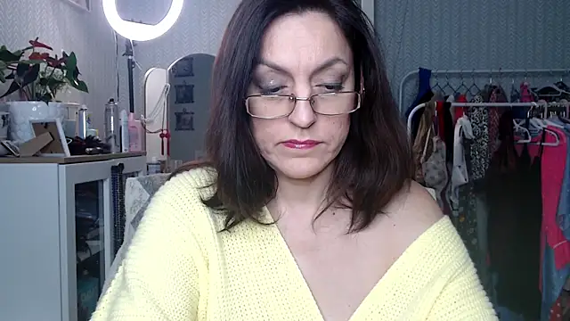 Snapshot of Soffya_Soy chatting on March 1, 2026, 8:31 pm Soffya Soy online show from March 1, 2026, 8:31 pm