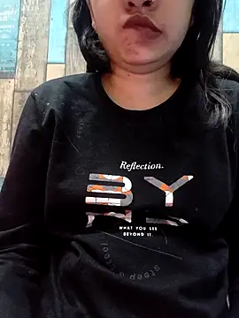 Snapshot of cute_IndianBabe chatting on December 18, 2025, 12:38 am cute IndianBabe online show from December 18, 2025, 12:38 am