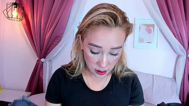 Snapshot of Lannajansen chatting on April 17, 2026, 2:09 pm Lannajansen online show from April 17, 2026, 2:09 pm
