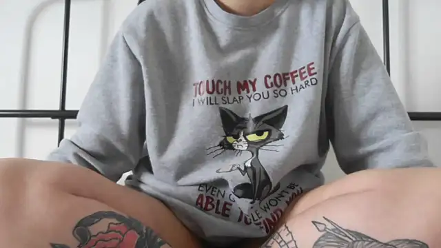 Snapshot of bunnyfox420 chatting on April 14, 2026, 4:01 pm bunnyfox420 online show from April 14, 2026, 4:01 pm