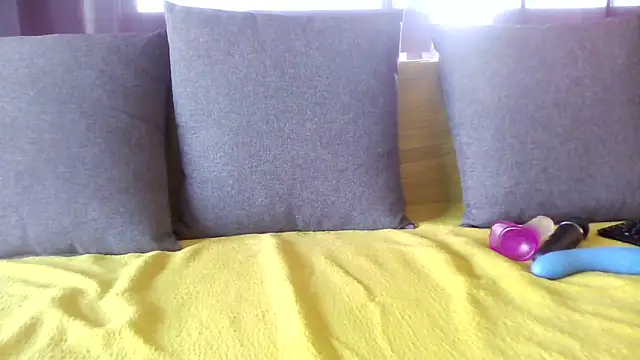 bunnyfox420 online show from September 22, 2025, 12:44 pm