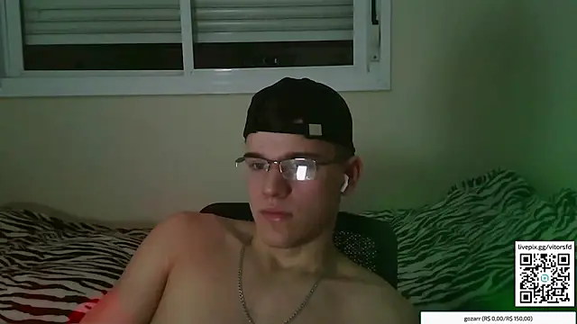 Snapshot of vitorsafado19 chatting on November 5, 2025, 1:42 am vitorsafado19 online show from November 5, 2025, 1:42 am