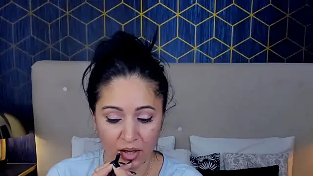 Snapshot of ValeryBlakes chatting on November 15, 2025, 7:18 pm ValeryBlakes online show from November 15, 2025, 7:18 pm