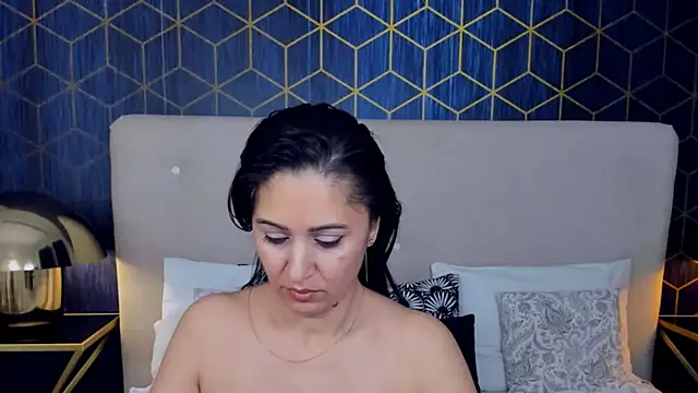 Snapshot of ValeryBlakes chatting on November 17, 2025, 8:13 pm ValeryBlakes online show from November 17, 2025, 8:13 pm