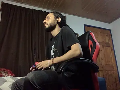 Snapshot of Nooneisthis chatting on December 5, 2025, 7:18 am Nooneisthis online show from December 5, 2025, 7:18 am