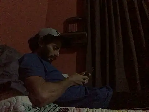 Snapshot of Nooneisthis chatting on March 3, 2025, 7:46 am Nooneisthis online show from March 3, 2025, 7:46 am