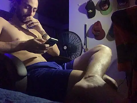 Snapshot of Nooneisthis chatting on September 9, 2025, 6:45 am Nooneisthis online show from September 9, 2025, 6:45 am