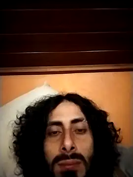 Snapshot of Nooneisthis chatting on October 19, 2025, 8:50 am Nooneisthis online show from October 19, 2025, 8:50 am