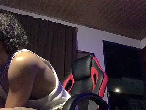 Snapshot of Nooneisthis chatting on October 25, 2025, 4:00 am Nooneisthis online show from October 25, 2025, 4:00 am